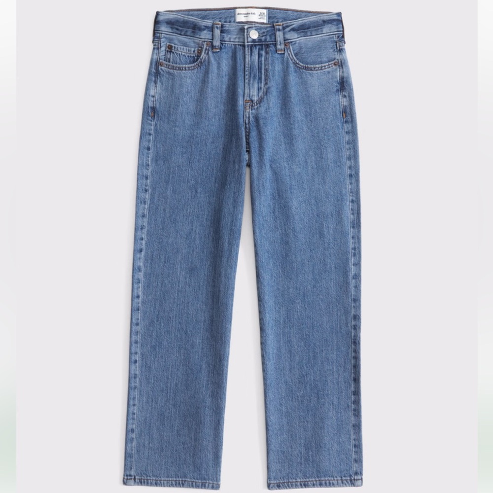 Abercrombie Lightweight Baggy Jeans in Medium Wash(New in bag)
